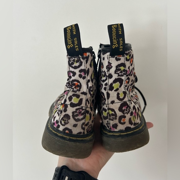 Dr. Martens Kids' Delaney Leopard Canvas Lace Low Boots - White Size 3 Girls - Picture 5 of 9